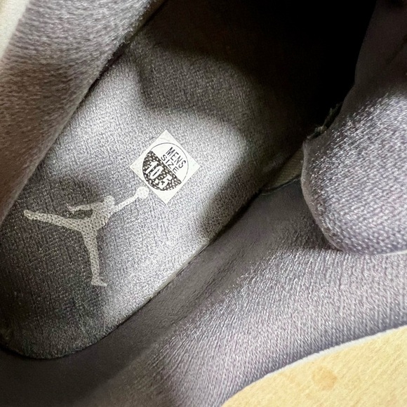 2018 Air Jordan 11 Retro Low ‘Cool Grey’ Men’s with Box – Used - Picture 6 of 8